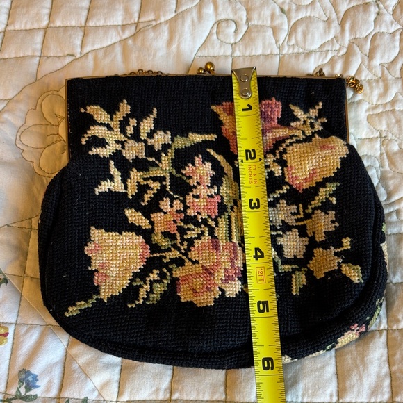 Vintage 1940’s Jolles Floral Needlepoint Black Clutch / purse - Picture 9 of 9